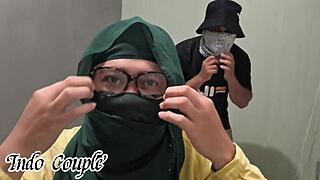 Desi muslim couple teaches standing sex