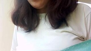 Teacher Matthan Salomon seduces student Kaye Andrea in Ormoc