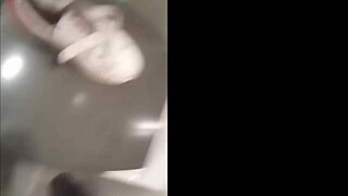 This 30-minute fetish in Marion's home involves sneakers and shoes. 😘