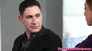 Bu Göğüslü Milf Neden Büyük Sikle Aldatıyor?