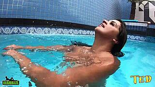 Ted always messing with actresses during breaks - Cristine Castelary - Gih Rocha