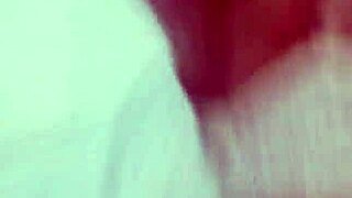 Beautiful Babe Socou Forte Na Buceta De Quatro