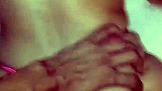 Beautiful Babe Socou Forte Na Buceta De Quatro