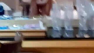 Beautiful Babe Socou Forte Na Buceta De Quatro