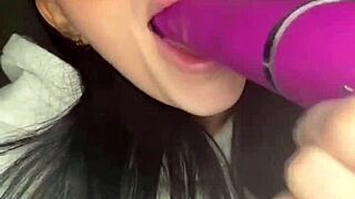 Emotional Webcam Experience with Slutty British Teen Reaching Orgasm Through Squirting