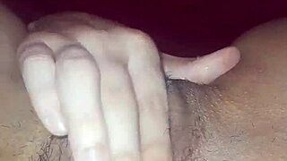 hermoso latina pussy squirts nicely craving a tongue lick