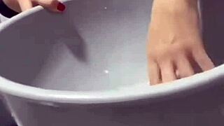 couldn't hold back from that maid in tight dress 🔥