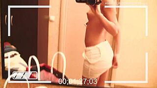 Desperate ex uses dildo on webcam to get over me 😏