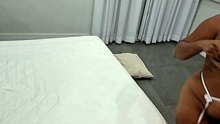 Ana Julia Carioca's debut behind scenes.