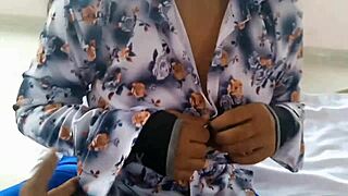 Intriguing Contrast Between Indian Relatives In Intimate Family Settings