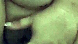 house wife enjoys great time cumming 😍