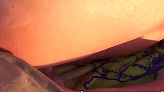 Ruby Knox makes outdoor beach tape