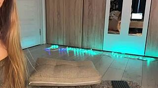 Teen 18+ wears anal plug with tail on webcam!