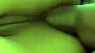 Empregada Piriguete Foi Fazer A Arrumação Do Quarto E Acabou Levando Gozada No Cu!