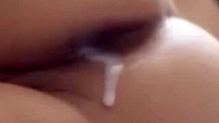 Empregada Piriguete Foi Fazer A Arrumação Do Quarto E Acabou Levando Gozada No Cu!