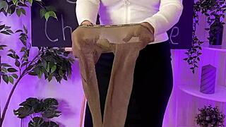 Sisi Looks At Pantyhose In Nylon Club