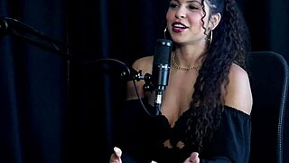 Sweet Karolzinha Gives Tips and Talks Content