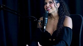 Sweet Karolzinha Gives Tips and Talks Content