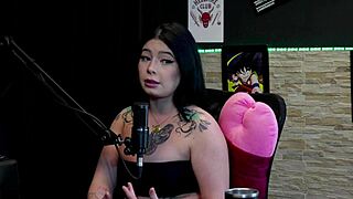 Tem fetiche em pele o boquete é o seu forte gravou com um pau de 24cm