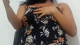 Curvy Latina Shakes Her Huge Ass in Lingerie