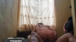 شابة جامعية مكسيكية تركب عريانة