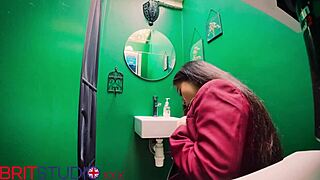 i suck dick at the gloryhole as a student