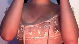 young colombian girlfriend masturbates and cums