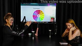 Ruiva safada mostra como é o seu sexo oral e tem os peitos chupados jhocy sheer red