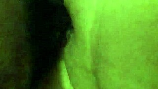 i give a cumshot on my wife's pussy while we fuck as amateurs