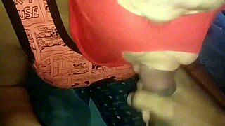 latina milf's beautiful ass looks delicious