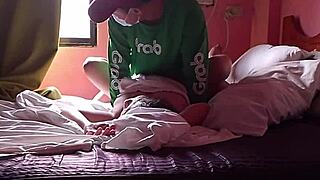 asian amateur gets creampied in doggystyle at sogo motel by grab driver