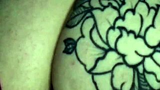 neon flamingo s5 with european milfs 😍