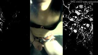 Amateur Shemale Strokes Herself On Webcam