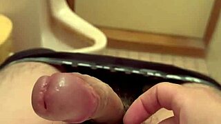 asian amateur does solo masturbation