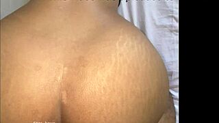 Delhi's hot beautiful girl goes viral