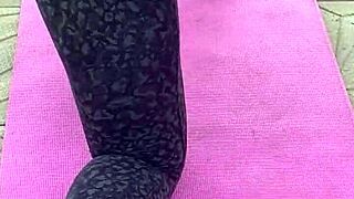 Morning workout with a wet pussy flash