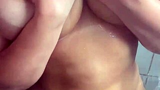 monique lima twerks for five minutes