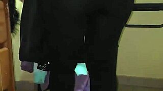 me cojo a la sirvienta?