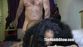 Tattooed Rican fucks chocolate milf in hood
