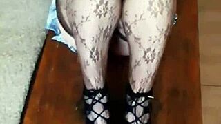 klaudiaambergirl dances and masturbates