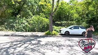 leila 18ans se gode avant de se faire baiser?