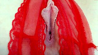 Long messy masturbation with glass dildo 😩