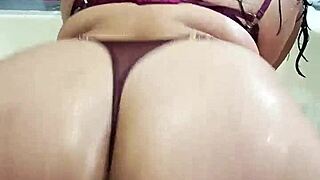 Celebrando Día De San Valentín Con Mi Primo En Un Motel Follando En El Jacuzzi