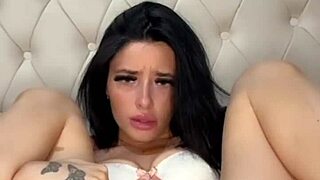 American Exchange Student Masturbates Solo on Webcam