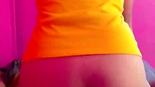 does ivonechilee give it in the ass? i sit on his dick