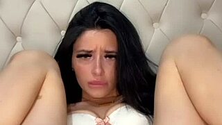 American Exchange Student Masturbates Solo on Webcam