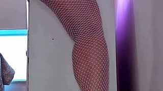 ENFIANDO VIBRADOR NO MEU C� VEM SE MASTURBAR COMIGO AMOR DILDO ON MY ASS COME JERK OFF W ME BBY