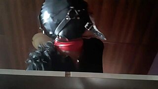 watch this milf suck and swallow creampie on slow motion?