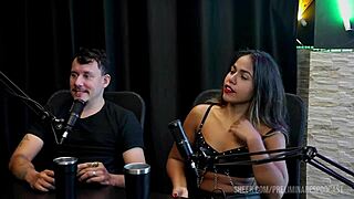 Best Moments Of Couple Kaliente In Preliminares Podcast With Bia Hot - Part 1!