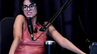 Best Moments Of Couple Kaliente In Preliminares Podcast With Bia Hot - Part 1!